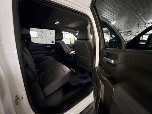 Used 2021 Chevrolet Silverado 1500 LT Trail Boss w/ Convenience Package II AWD/4WD image 11