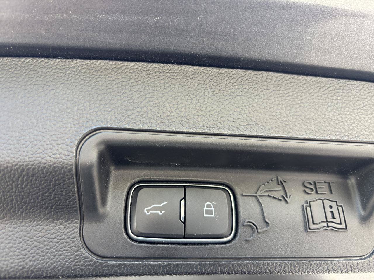 Used 2020 Ford Explorer ST w/ ST High-Performance Pack AWD/4WD image 14