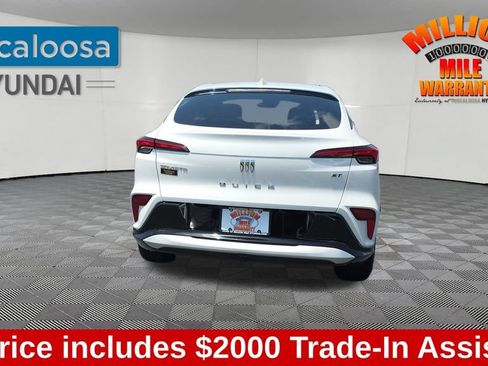 Used 2024 Buick Envista Sport Touring w/ Convenience II Package FWD image 7