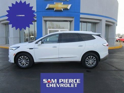 Certified 2023 Buick Enclave Essence image 1