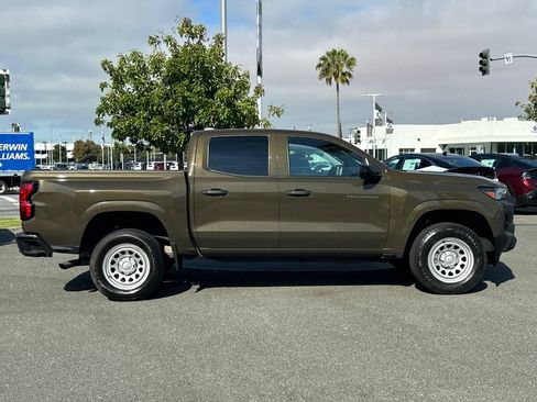 Used 2023 Chevrolet Colorado W/T RWD image 3