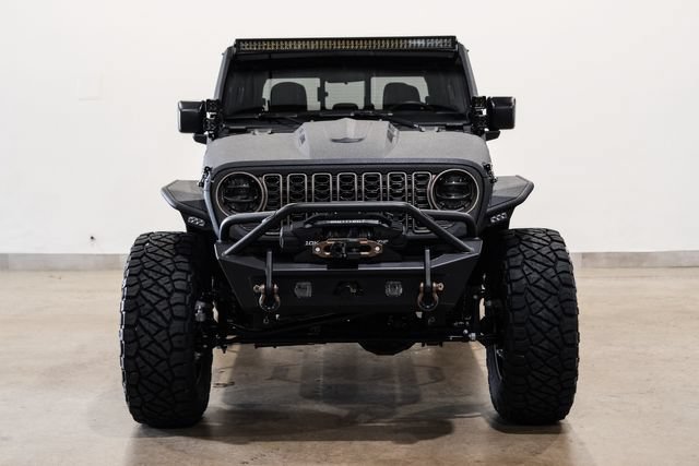 Used 2025 Jeep Gladiator Sport AWD/4WD image 2