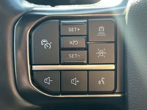 Used 2023 Ford Expedition Max Platinum image 11