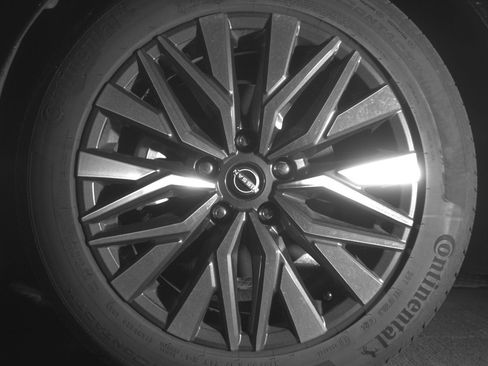 Used 2025 Nissan Altima 2.5 SV image 12