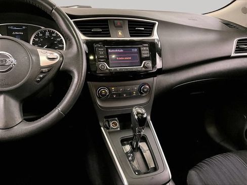Used 2017 Nissan Sentra SV w/ Style Package FWD image 7