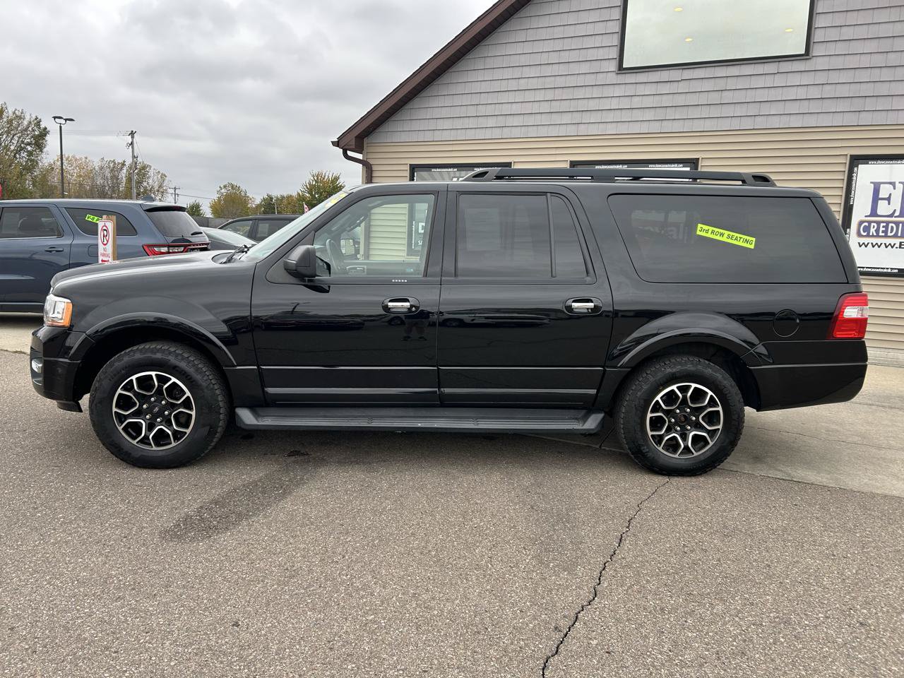 Used 2017 Ford Expedition EL XLT AWD/4WD image 8