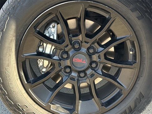 Used 2022 Toyota Tundra Platinum image 9