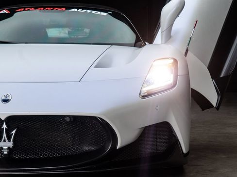 Used 2022 Maserati MC20 Coupe RWD image 3