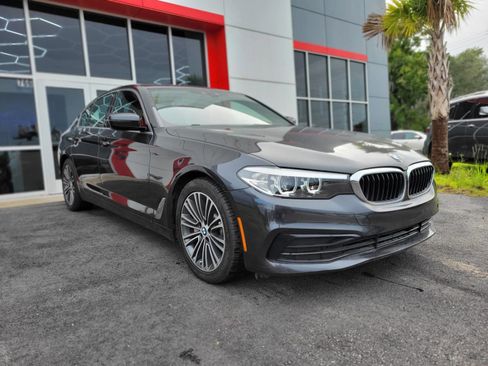 Used 2019 BMW 530i w/ Convenience Package RWD image 3