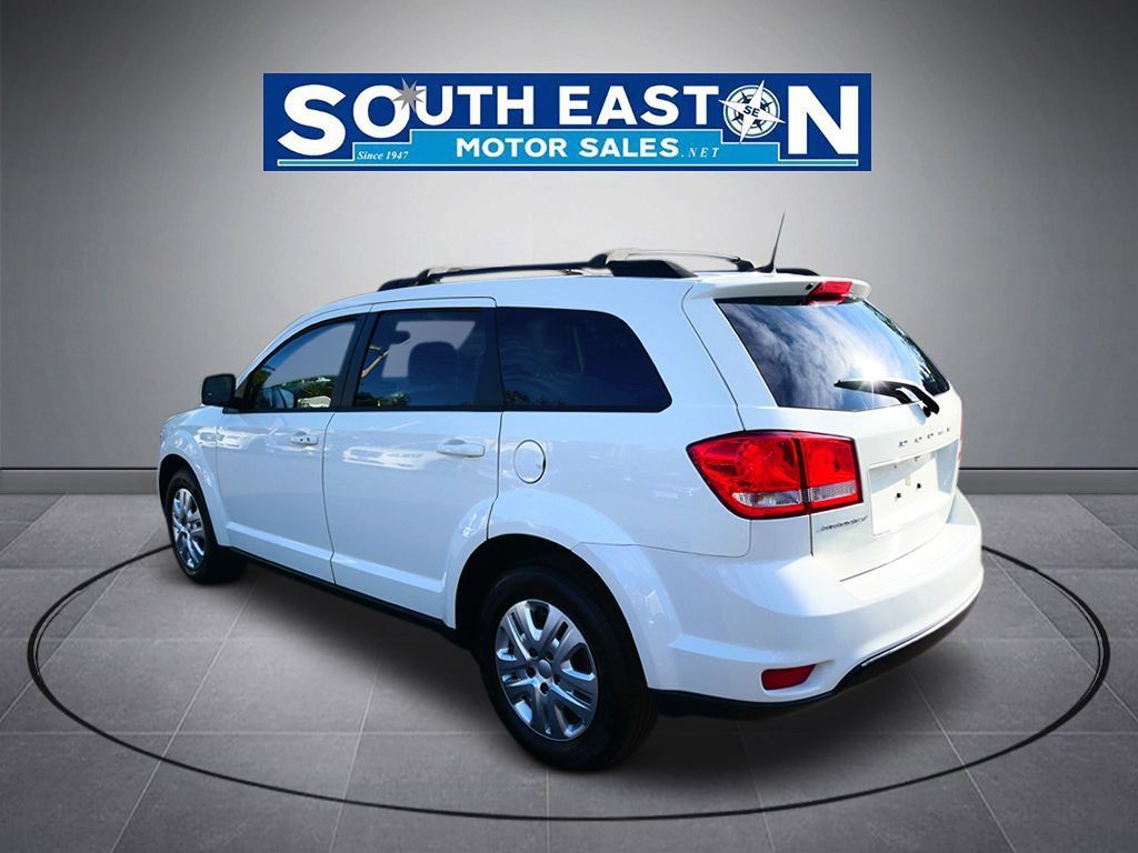 Used 2019 Dodge Journey SE w/ Connectivity Group FWD image 5