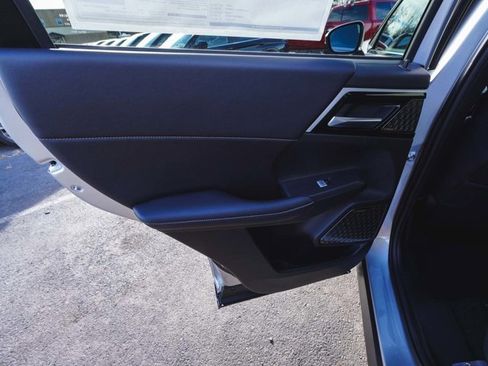 New 2026 Mitsubishi Outlander SE image 13