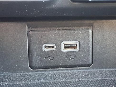 Used 2023 Chevrolet Tahoe LT image 9