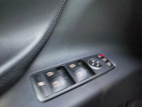 Used 2020 Tesla Model X Long Range image 34