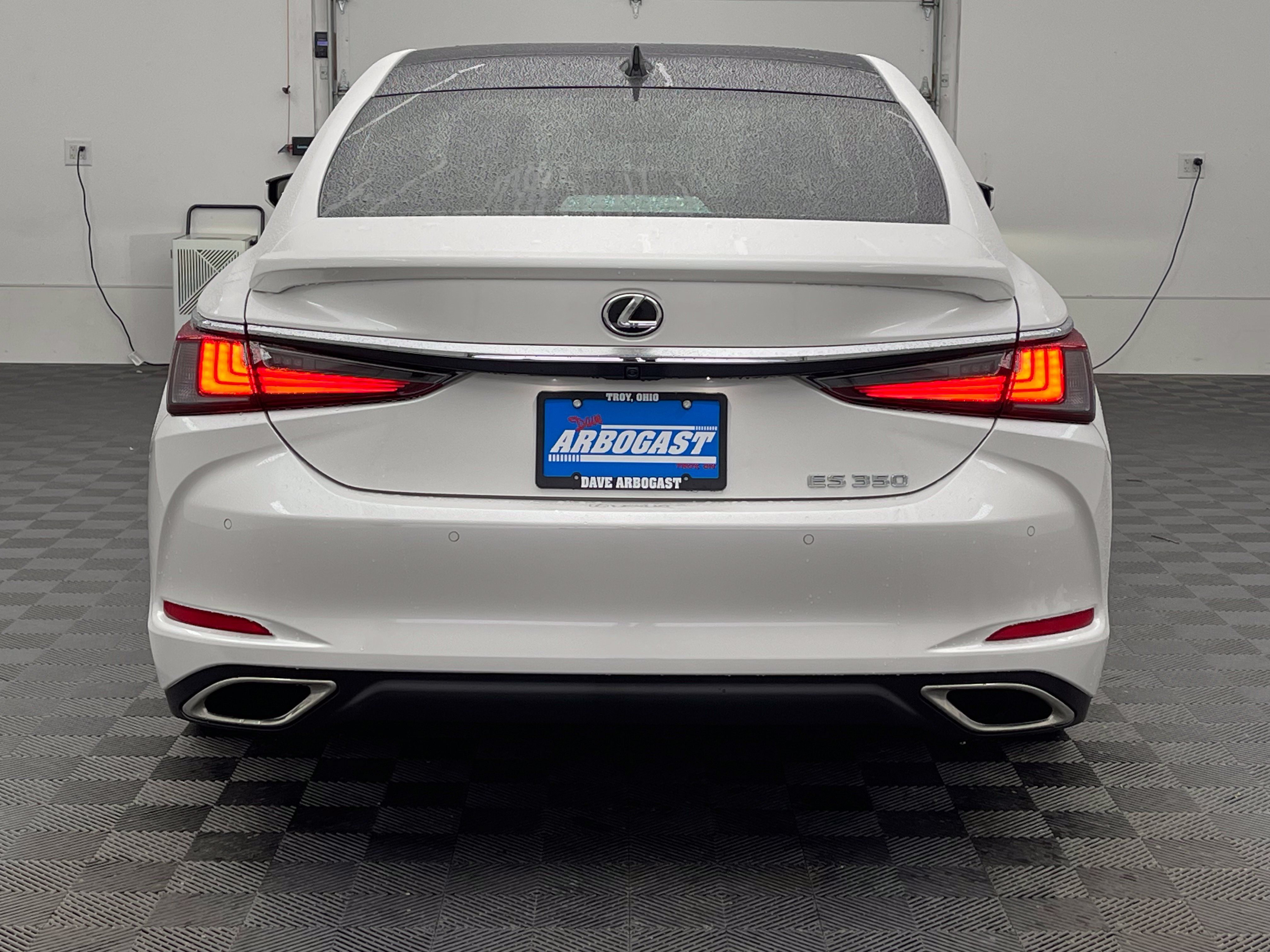 Used 2024 Lexus ES 350 Ultra Luxury w/ Accessory Package (Z2) FWD image 9