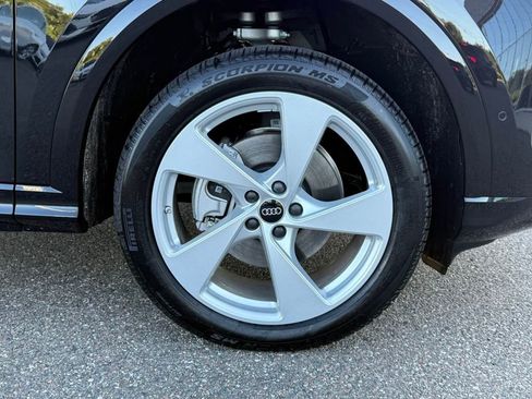 New 2025 Audi Q5 Premium Plus image 37