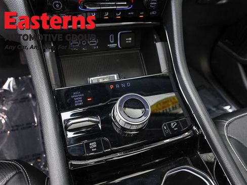 Used 2022 Jeep Grand Cherokee Limited 4xe w/ Luxury Tech Group II AWD/4WD image 13