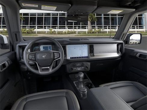 New 2025 Ford Bronco Outer Banks image 9