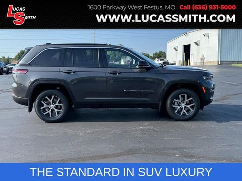 Used 2025 Jeep Grand Cherokee Limited w/ Trailer Tow Package image 1