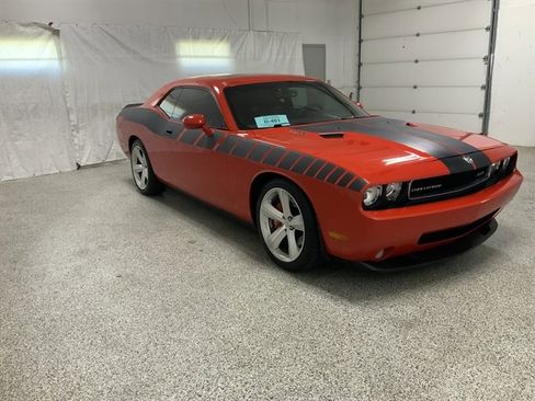 Used 2009 Dodge Challenger SRT8 w/ SRT Option Group II RWD image 6