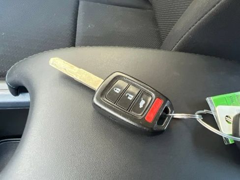 Used 2018 Honda HR-V LX image 14