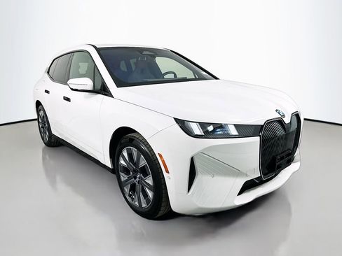 Used 2026 BMW iX xDrive45 w/ Premium Package image 3