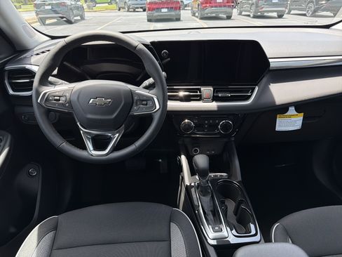 New 2026 Chevrolet TrailBlazer LT w/ Convenience Package AWD/4WD image 23