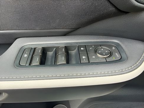 Used 2026 Lexus TX 500h AWD w/ Technology Package image 25