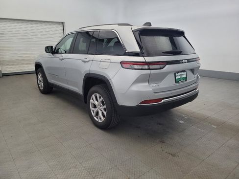 Used 2022 Jeep Grand Cherokee Limited image 5