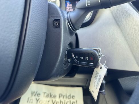 Certified 2022 Toyota Corolla LE image 5