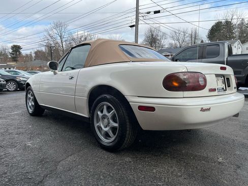 Used 1994 MAZDA MX-5 Miata M-Edition image 6