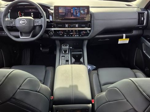 New 2026 Nissan Pathfinder SL FWD image 8