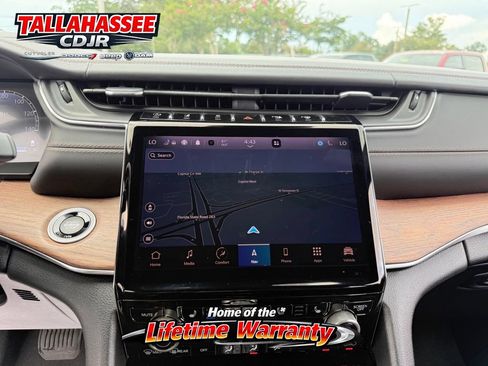 Used 2023 Jeep Grand Cherokee Summit RWD image 28
