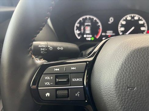 Used 2025 Honda HR-V Sport image 17
