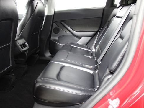 Used 2021 Tesla Model Y Long Range image 20