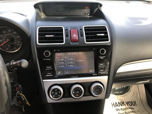 Used 2017 Subaru Crosstrek 2.0i Premium image 18