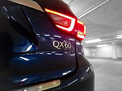 Used 2020 INFINITI QX60 Luxe w/ Essential Package image 12