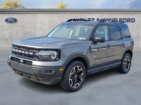 Used 2022 Ford Bronco Sport Outer Banks w/ Tech Package AWD/4WD image 3