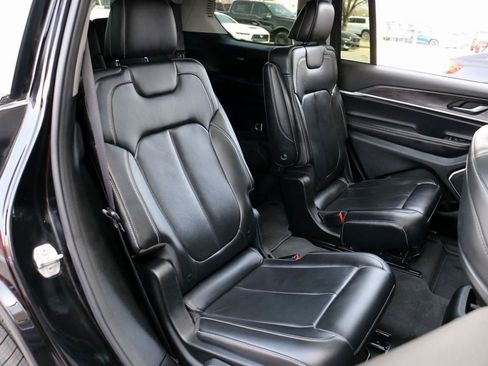 Used 2021 Jeep Grand Cherokee L Limited image 33