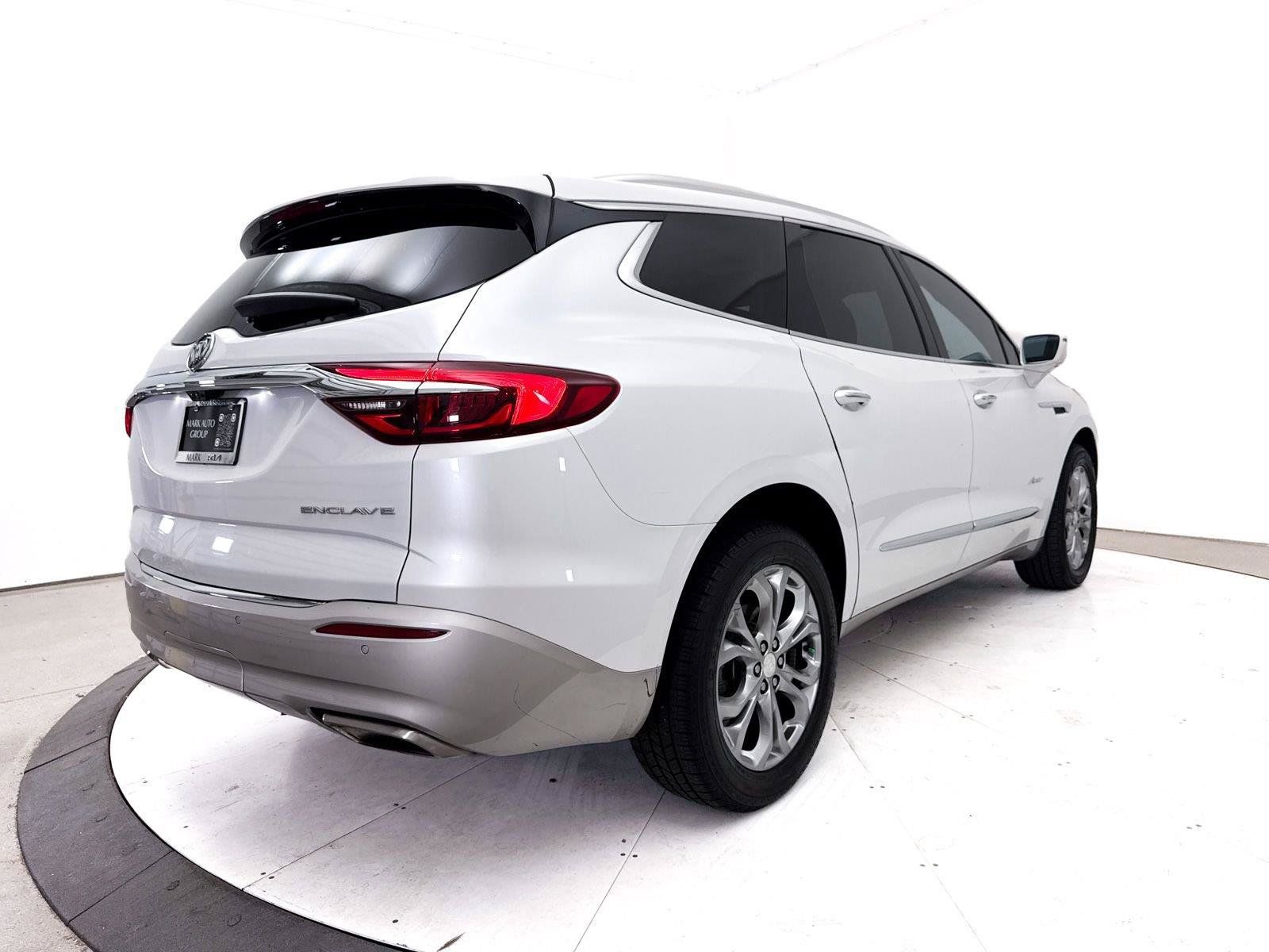 Used 2019 Buick Enclave Avenir w/ Avenir Technology Package FWD image 19