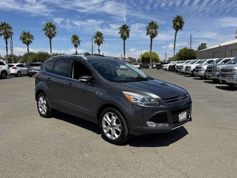 Used 2016 Ford Escape Titanium w/ Equipment Group 301A AWD/4WD image 2