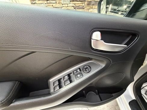 Used 2018 Kia Forte LX w/ LX Popular Package FWD image 24