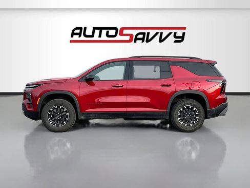 Used 2025 Chevrolet Traverse Z71 w/ Enhanced Driving Package AWD/4WD image 4