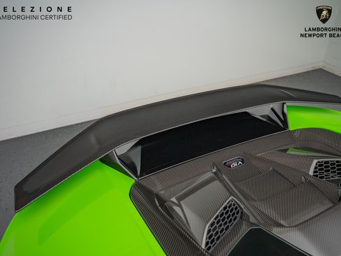 Used 2023 Lamborghini Huracan Tecnica image 7
