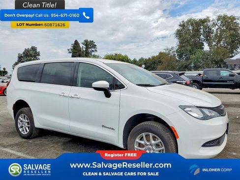 Used 2023 Chrysler Voyager LX FWD image 5