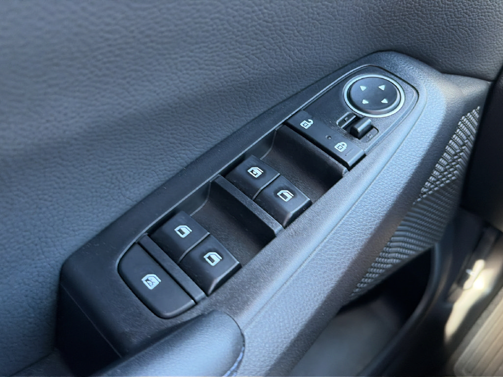 Used 2023 Kia Seltos S w/ Navigation Package FWD image 21