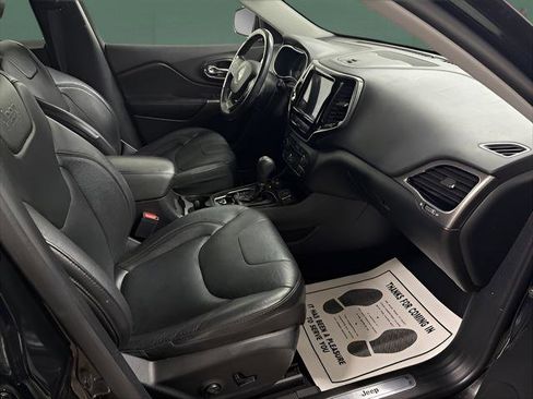 Used 2020 Jeep Cherokee Limited image 15