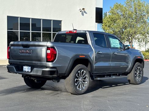 Used 2026 GMC Canyon Denali AWD/4WD image 14