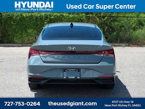 Certified 2023 Hyundai Elantra SEL w/ Cargo Package FWD image 4