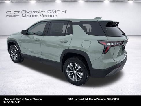 New 2026 Chevrolet Equinox LT FWD image 3