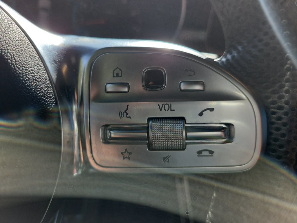 Used 2022 Mercedes-Benz GLC 300 image 33